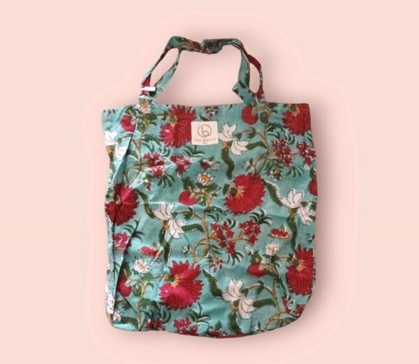 Claire Beaugrand Katoenen Tas Blauw met Grote Rode Bloem